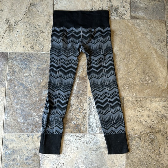 Lululemon leggings - Picture 2 of 3